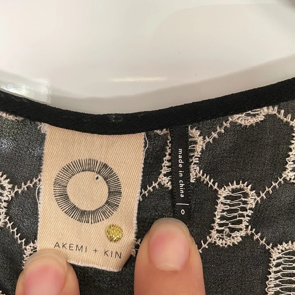 Anthropologie Brooke Eyelet Swing Dress by Akemi + Kin Black Embroidered SZ 0 - Picture 6 of 11